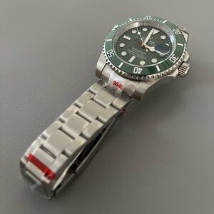 Men’s Luxury Diver Style Automatic Stainless Steel Watch “Hulk” Green 41mm